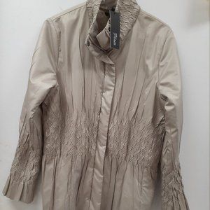 Krinkle textured jacket.  Exquisitee Detail